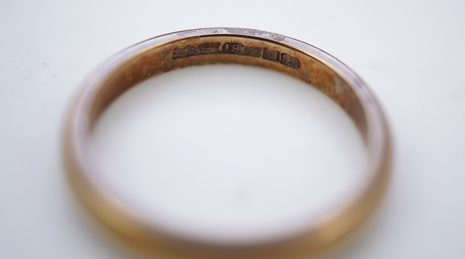 Two gold wedding bands